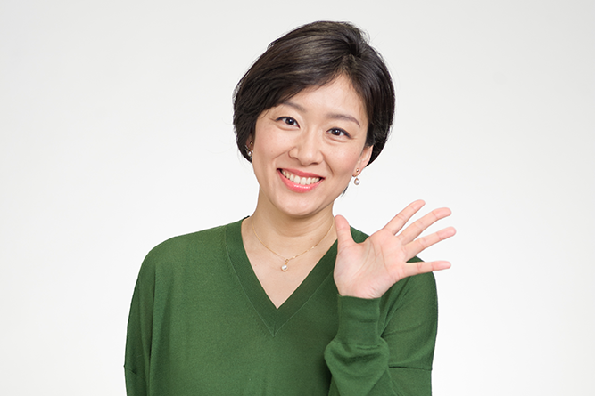 青山アナ